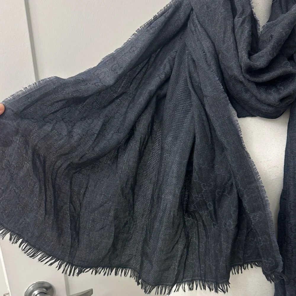 Gucci GG scarf wool and silk 76x 28 Elegant Black Scarf - Picture 4 of 9